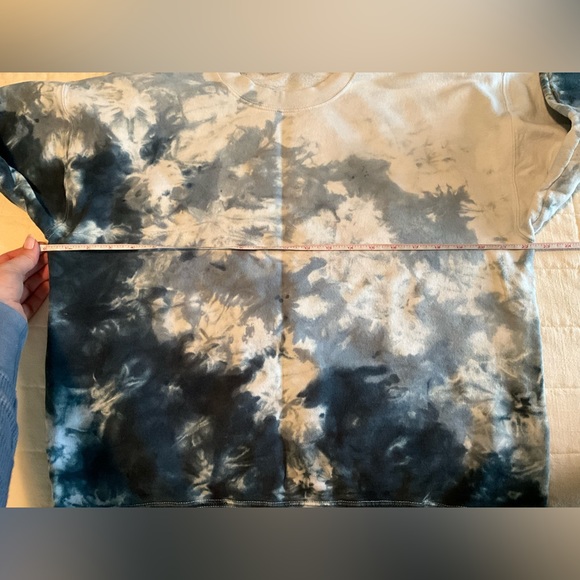 Women’s Hanes Tie Dye Crew Neck Sweatshirt size M - Picture 2 of 8
